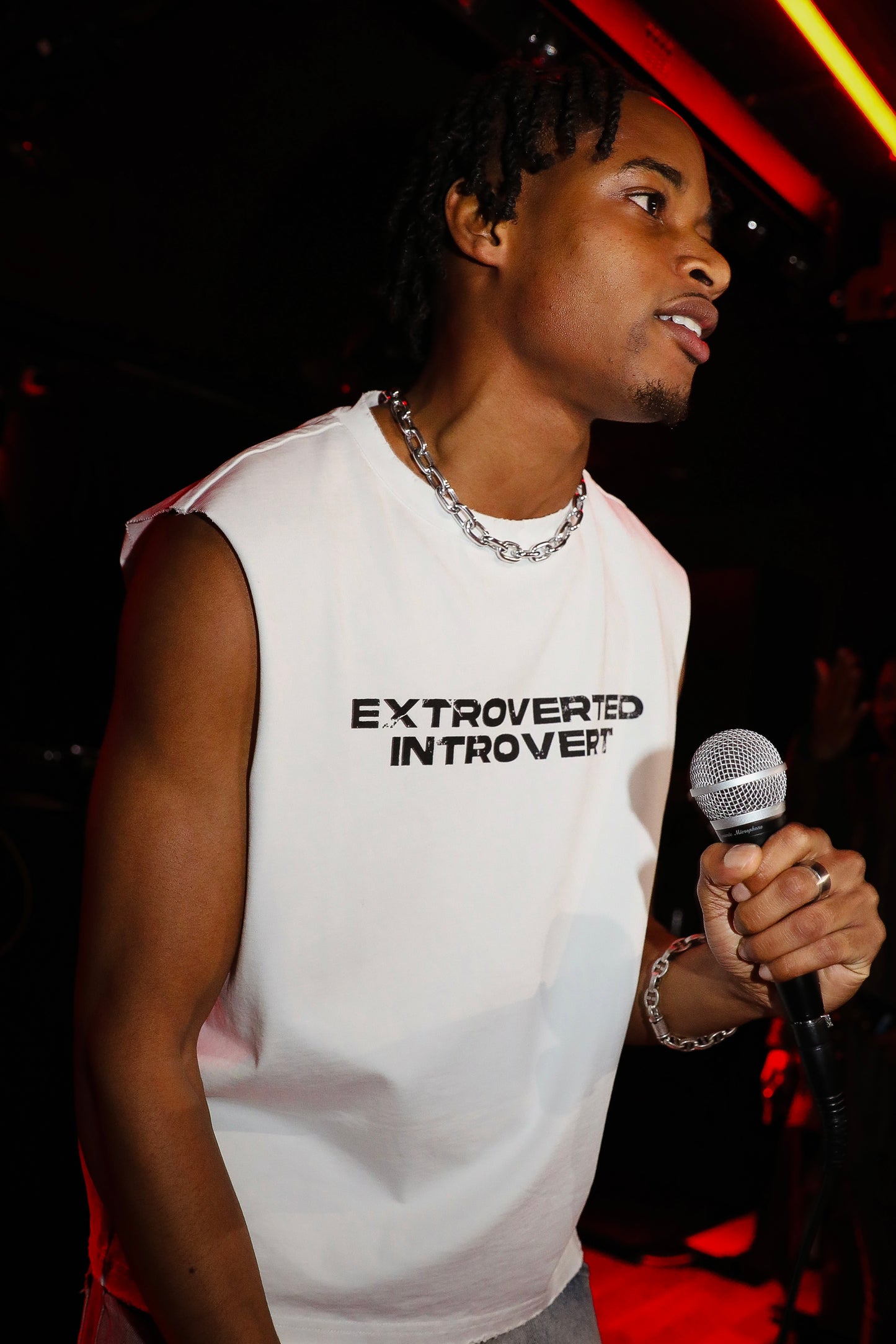 EXTROVERTED INTROVERT CUT-OFF TANK (WHITE)